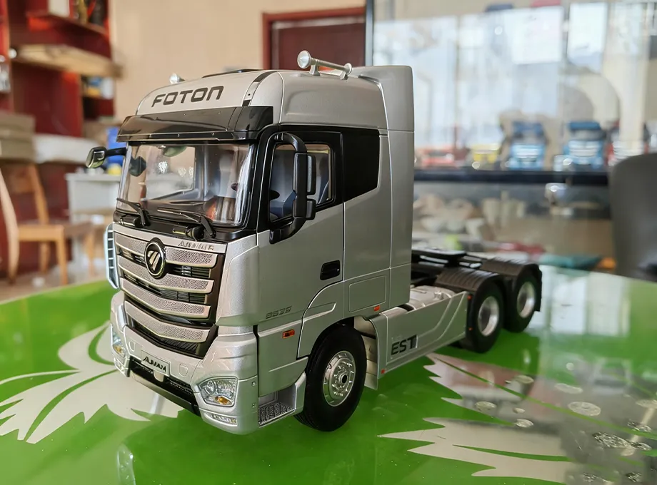 Auman EST Silver Tractor Truck