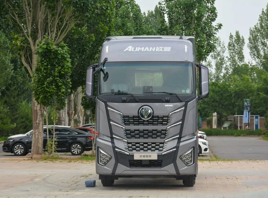 Auman Xinghui Silver Tractor Truck