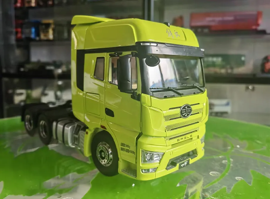 Jiefang J7 Green Tractor Truck