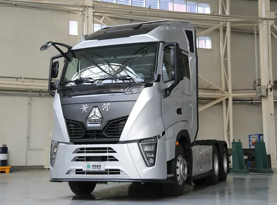 New Huanghe Gray Tractor Truck