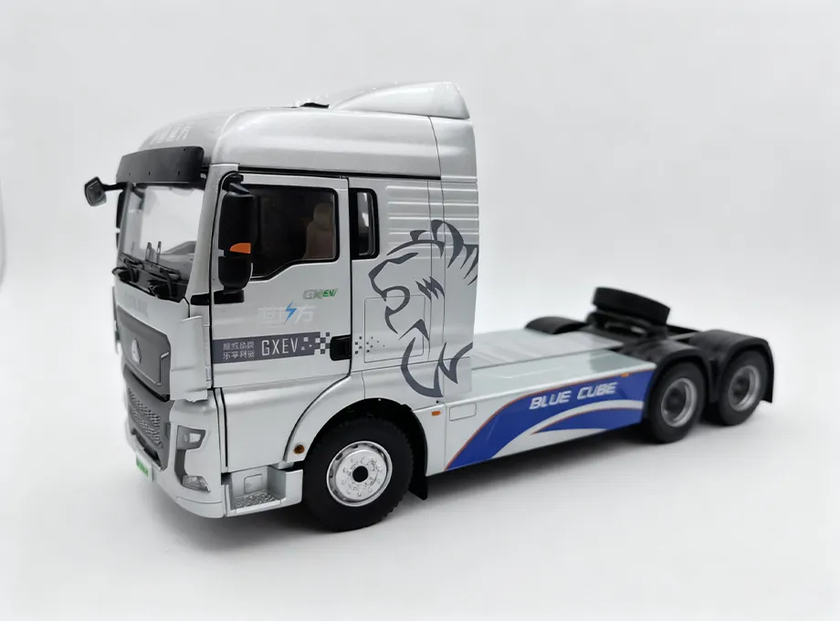 SITRAK 1:24 Cyan New Energy Tractor Truck