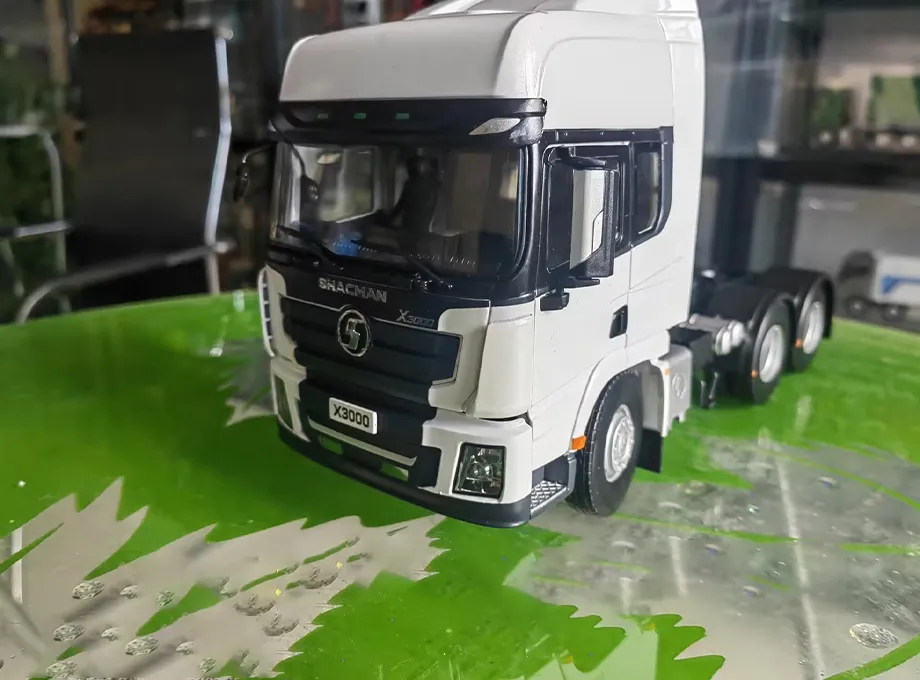 Shacman X3000 White Tractor Truck